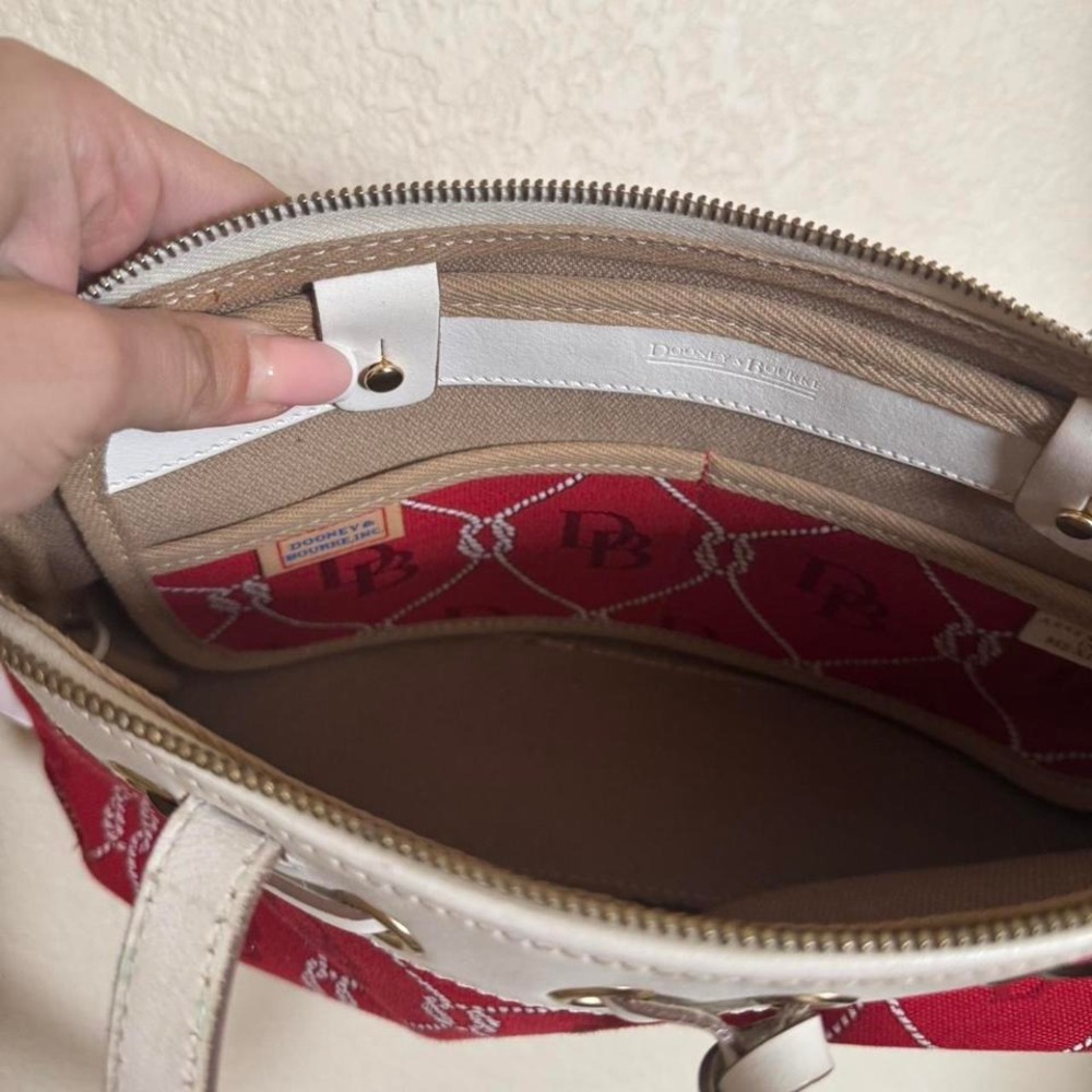 Vintage‎ Dooney & Bourke Sailor Nautical Shoulder Baguette Bag Red White - Picture 7 of 8